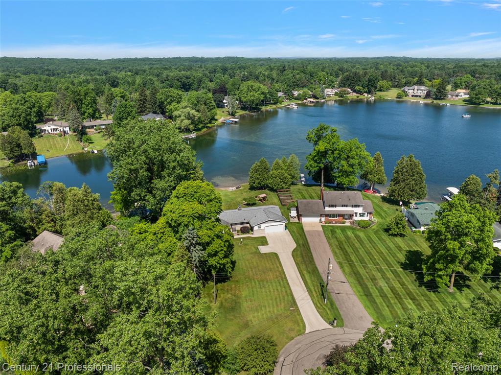 9311 Whipple Shores Drive, Clarkston, MI 48348 — Photo 5