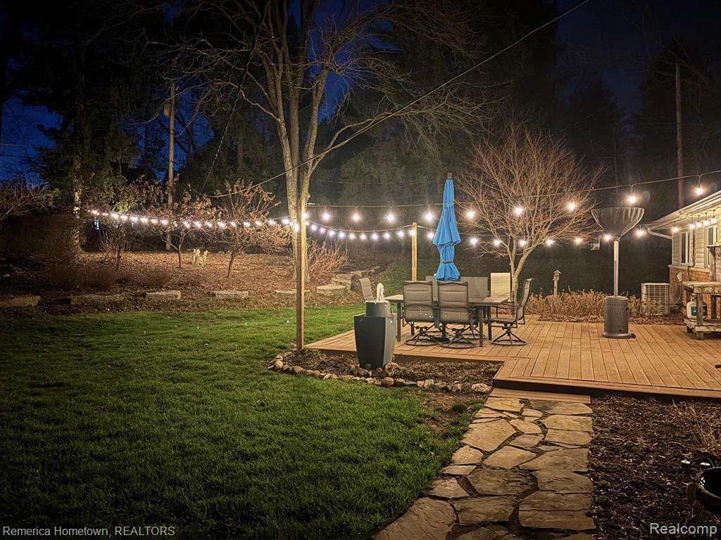 4360 SQUIRREL Road, Bloomfield Hills, MI 48304 — Photo 37