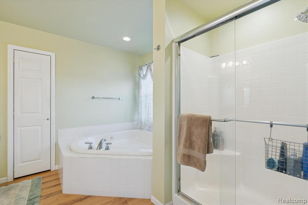 11051 Meadowview Drive, Goodrich Vlg, MI — Photo 28