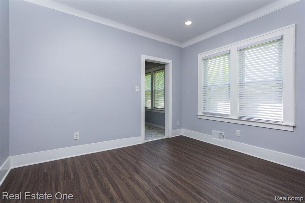 17172 Waltham Street, Detroit, MI 48205 — Photo 9
