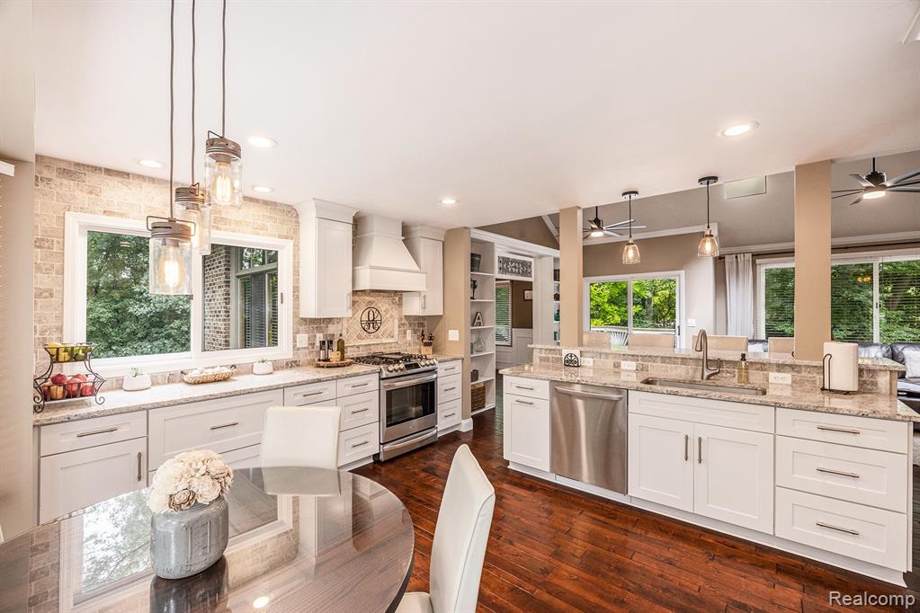 9780 Oak Valley Drive, Clarkston, MI 48348 — Photo 10