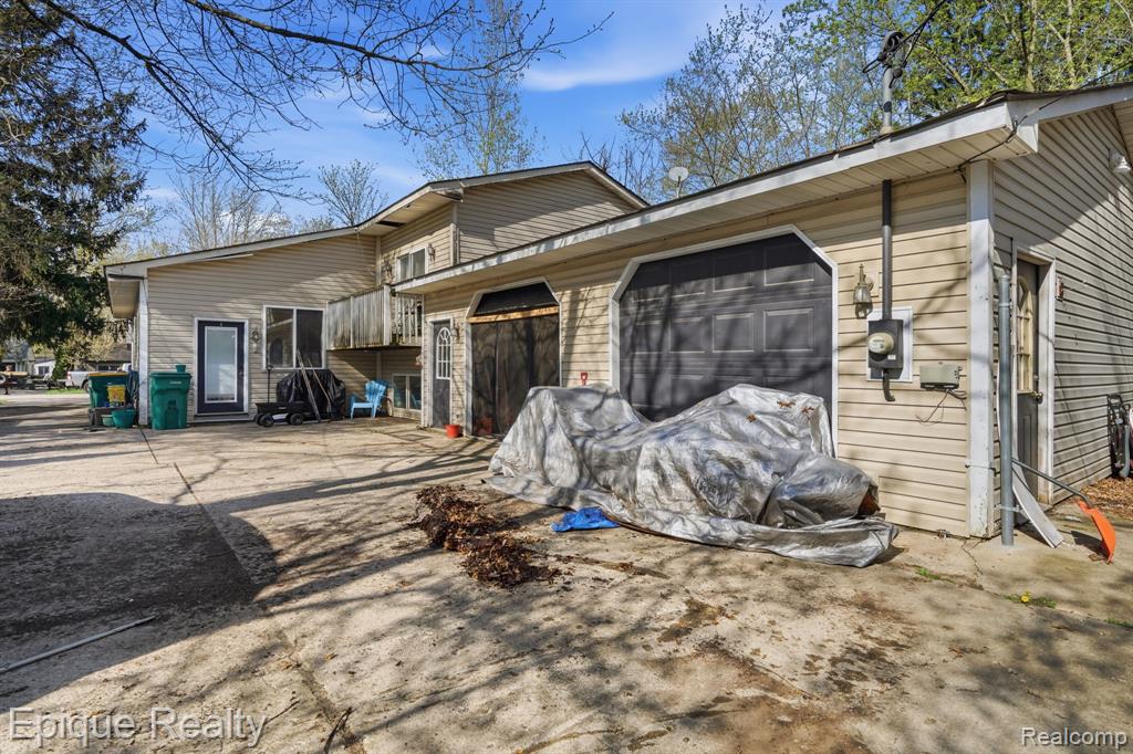 2706 Genes Drive, Auburn Hills, MI 48326 — Photo 4