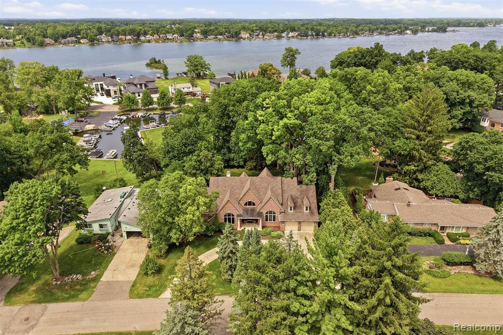 5110 Kitson Lane, West Bloomfield, MI 48324 — Photo 48