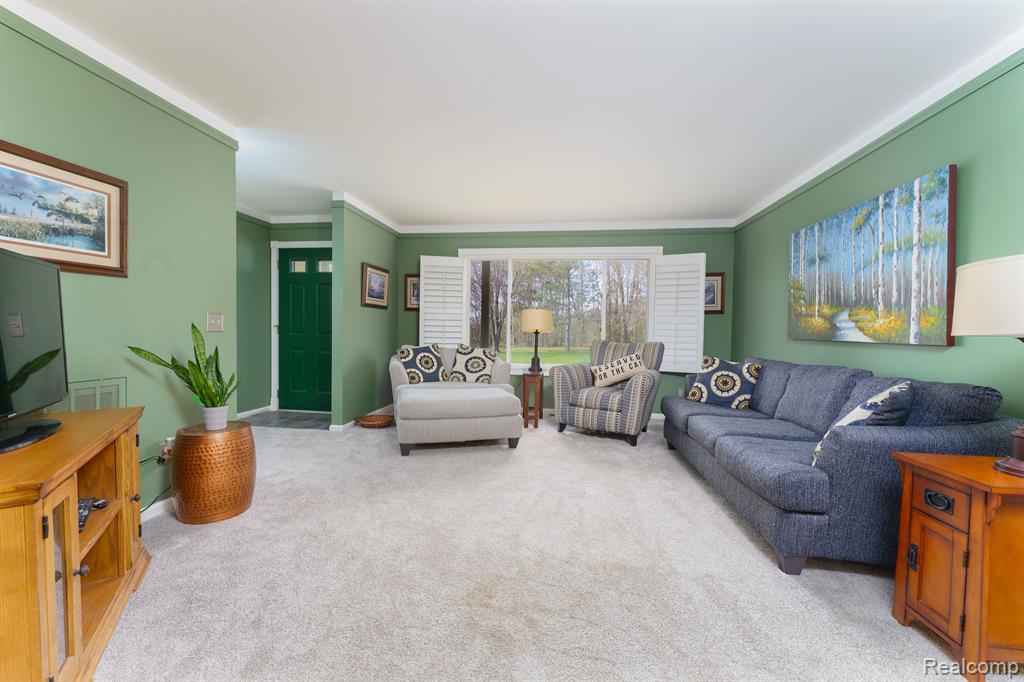 9333 W COON LAKE Road, Gregory, MI 48137 — Photo 4