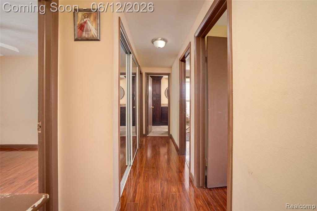 5061 Temple Drive, Sterling Heights, MI 48310 — Photo 16