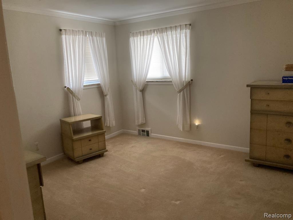 53377 DRYDEN Street, Shelby Twp, MI 48316 — Photo 16