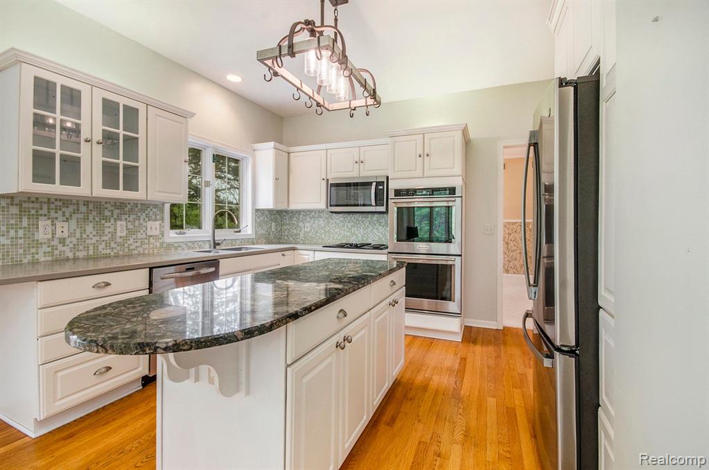 5401 Lone Pine Court, Brighton, MI 48116 — Photo 5