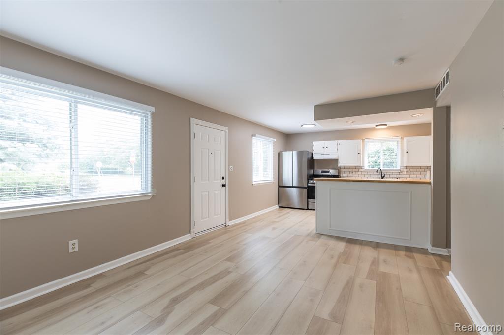 6580 Troy Street, Taylor, MI 48180 — Photo 16