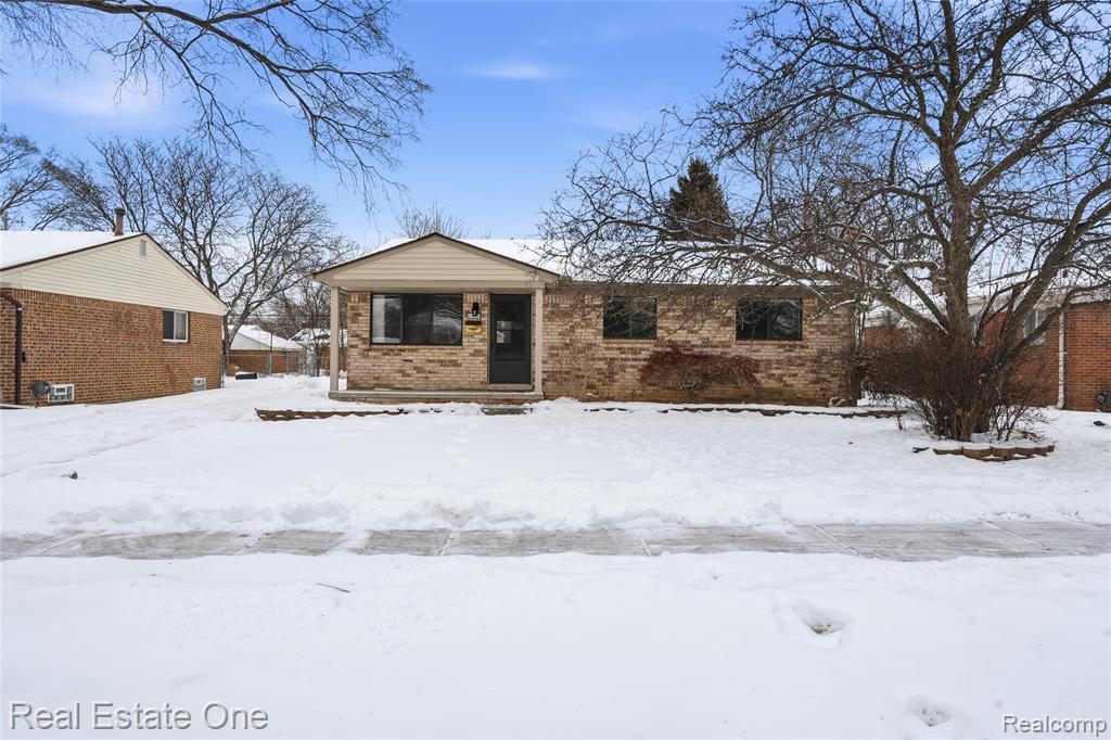 8422 Robindale Avenue, Dearborn Heights, MI 48127 — Photo 2