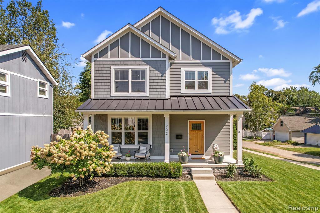 902 FERNWOOD Road, Royal Oak, MI 48067 — Photo 2