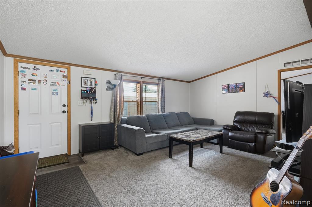 4634 Butternut Street, Clarkston, MI 48348 — Photo 8