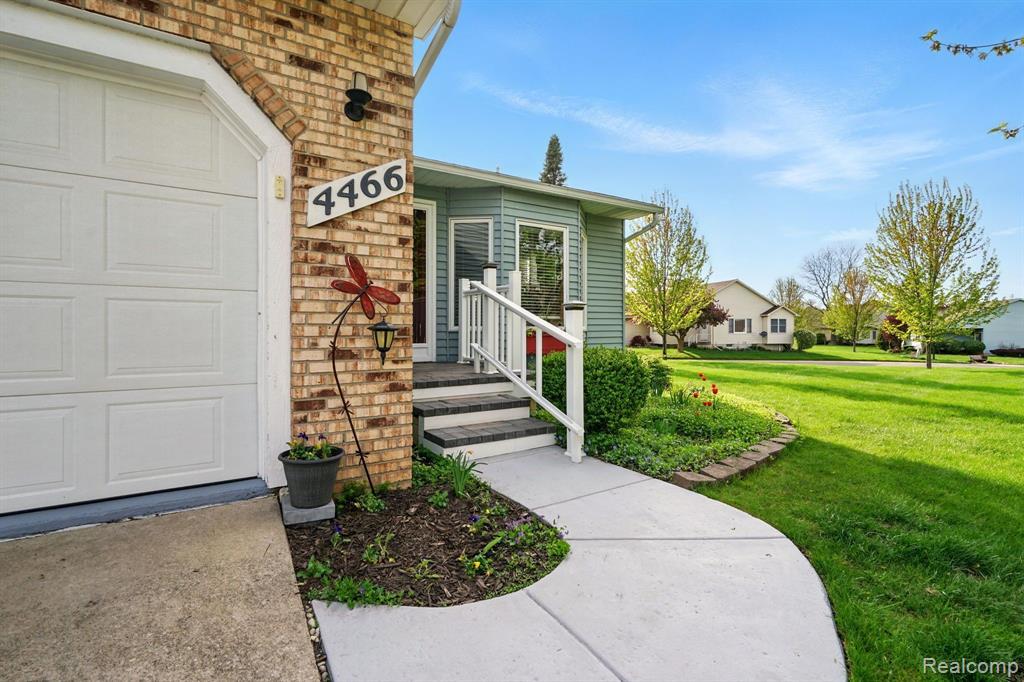 4466 COLONY Court, Swartz Creek, MI 48473 — Photo 4