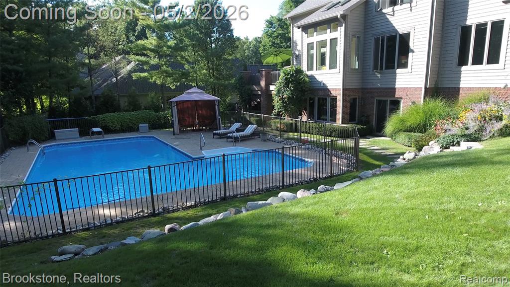 9811 KINGSTON POINTE, Clarkston, MI 48348 — Photo 16
