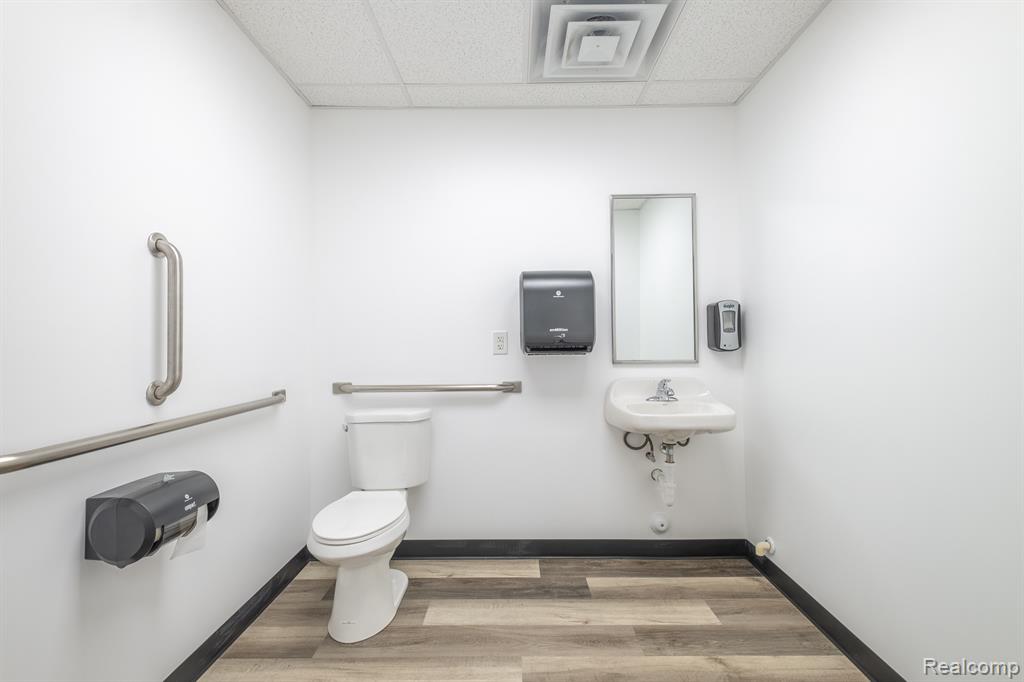 7021 N SAGINAW Street, Unit 1, Flint, MI 48505 — Photo 6