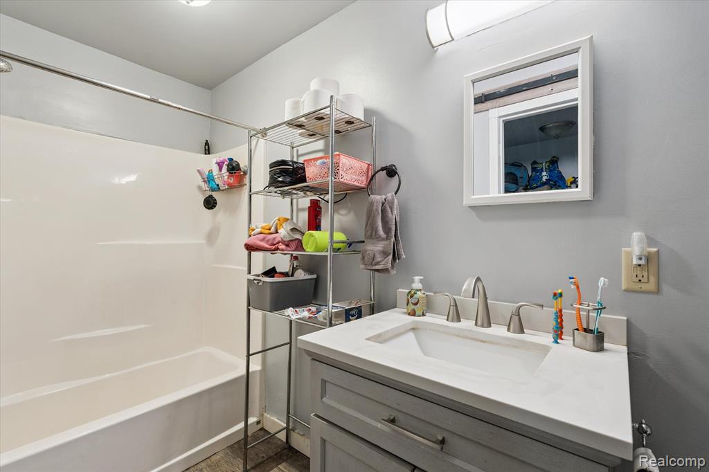 3039 Meridian Road, Okemos, MI 48864 — Photo 17