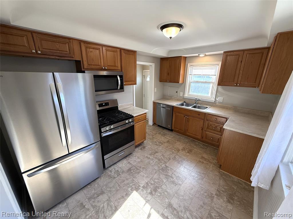 6450 Golfview Street, Garden City, MI — Photo 7
