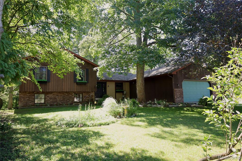 9509 Midland Road, Freeland, MI 48623 — Photo 2