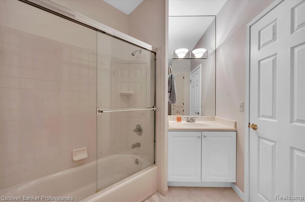 1518 Wildwood Court, Flint, MI 48532 — Photo 20