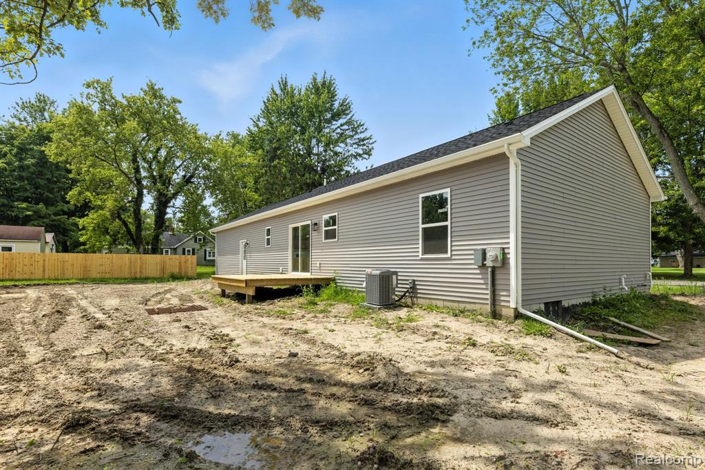 108 N Lester Street, Capac, MI 48014 — Photo 23