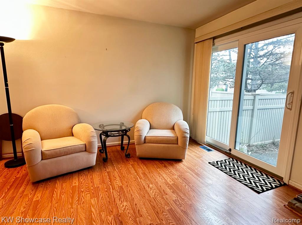 21220 W Glen Haven Circle, Novi, MI 48167 — Photo 8