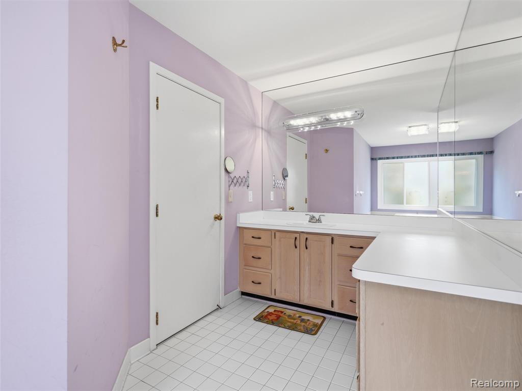 42647 Wimbleton Way, Novi, MI — Photo 9