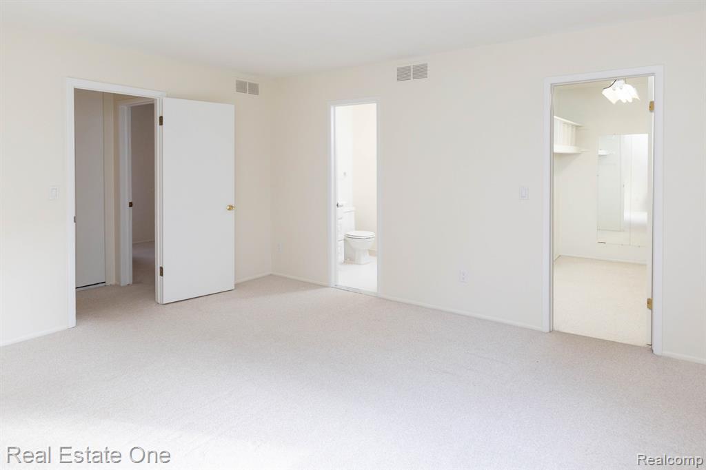 861 Kirts Boulevard, Troy, MI 48084 — Photo 16