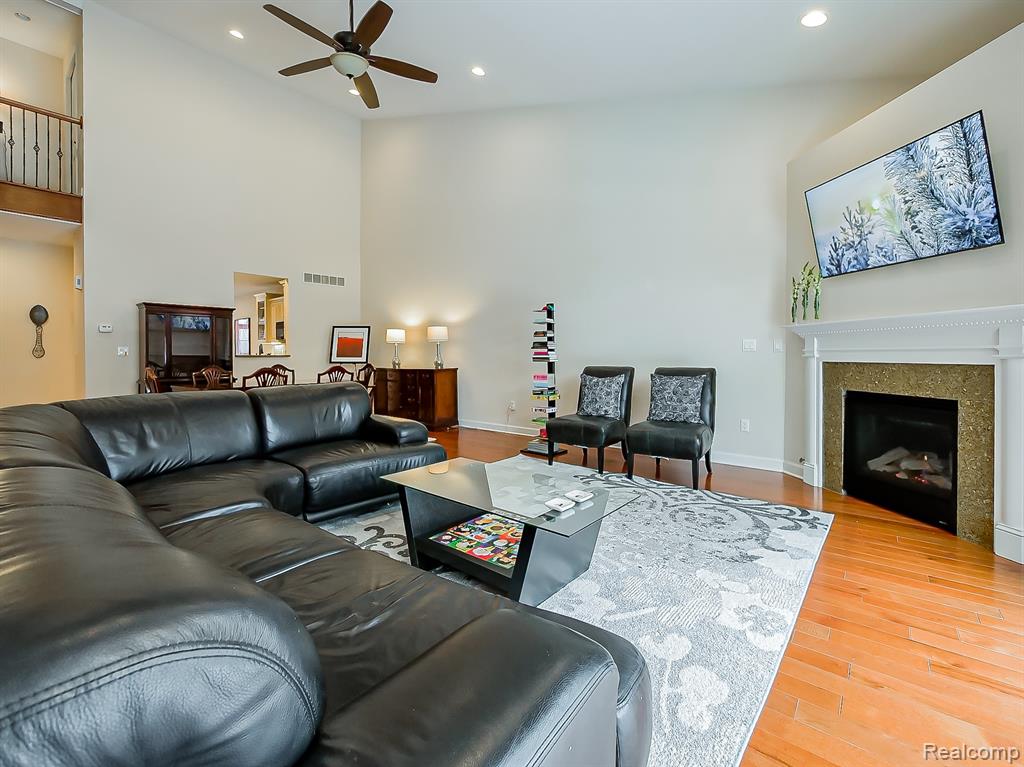7212 Berry, West Bloomfield, MI — Photo 18