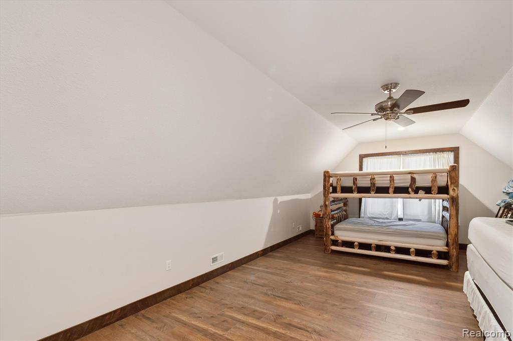 4345 Brenda Court, MI 48656 — Photo 33