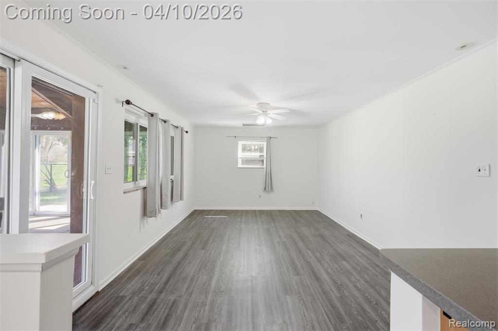 34164 Alta Loma Drive, Farmington, MI 48335 — Photo 13