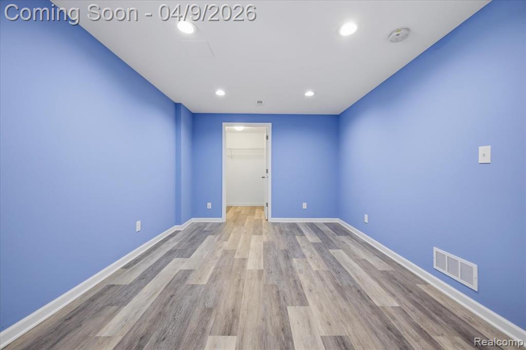 270 Greenan Lane, Lake Orion, MI 48362 — Photo 18