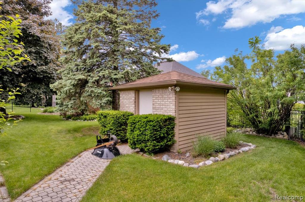 54549 Sherwood Lane, Shelby Twp, MI 48315 — Photo 40