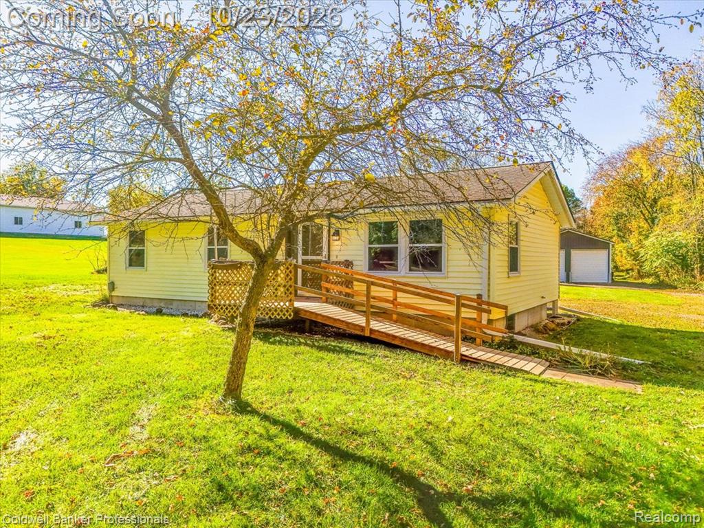 7226 Lamb Road S, Manchester, MI 48158