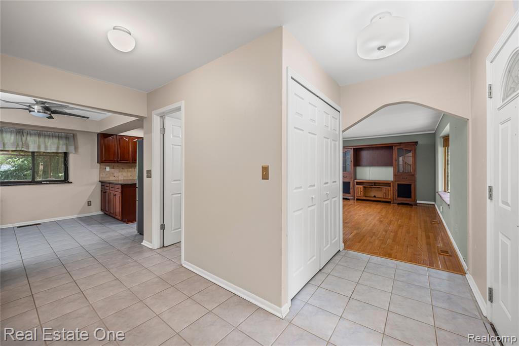 6995 Allen Hill Court, Clarkston, MI 48348 — Photo 17