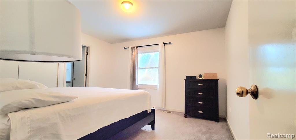 506 DECKER Road, Walled Lake, MI 48390 — Photo 25