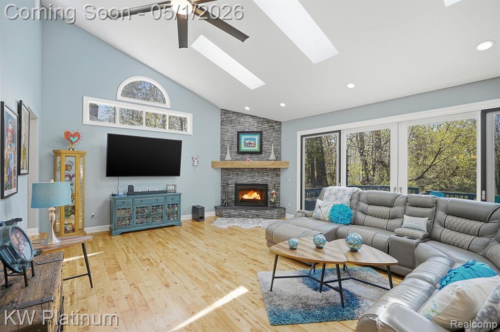 2739 Riverside Drive, Port Huron, MI 48060 — Photo 4