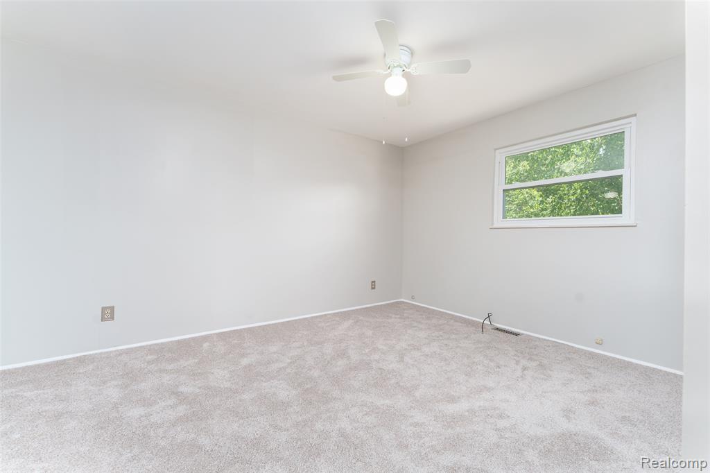 2653 Porcupine Trail, Lapeer, MI 48446 — Photo 13