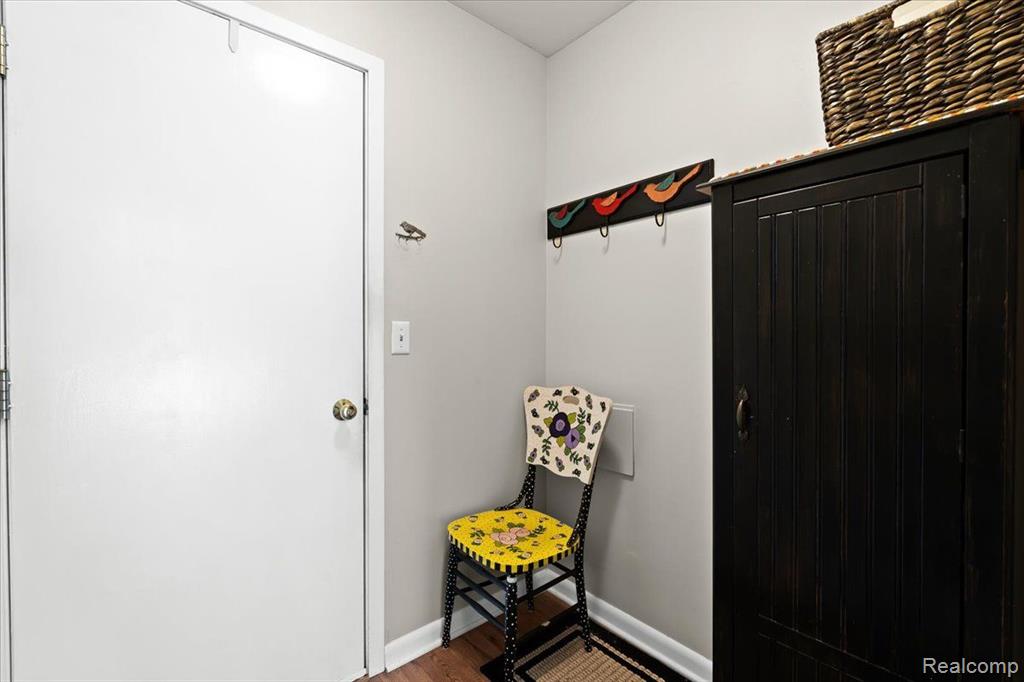 456 WINWOOD Circle, Walled Lake, MI 48390 — Photo 20