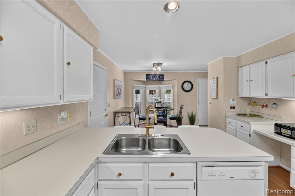 6407 Western Way, Flint, MI 48532 — Photo 14