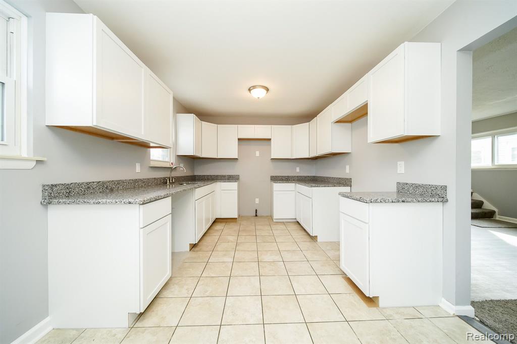 5943 FELLRATH Street, Taylor, MI 48180 — Photo 11