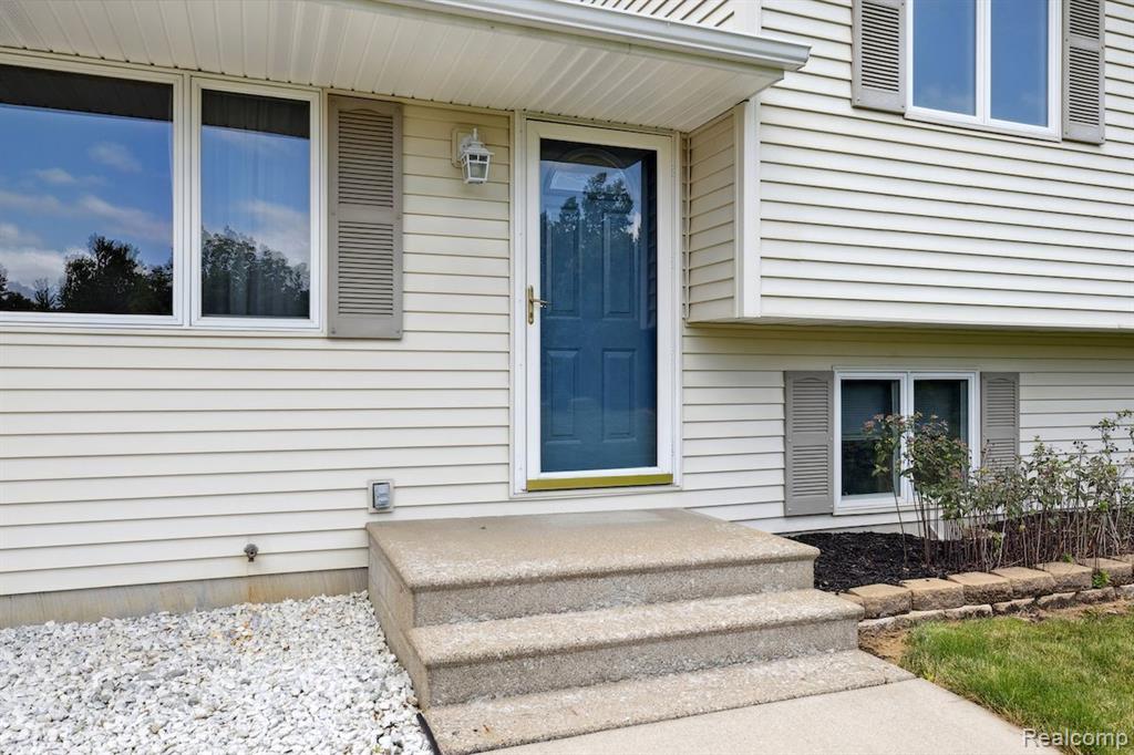 8622 S BYRON Road, Gaines Vlg, MI 48436 — Photo 3