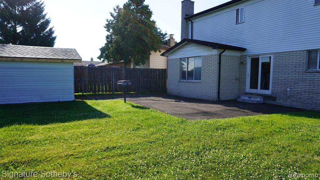 4415 FOX HILL Drive, Sterling Heights, MI 48310 — Photo 26