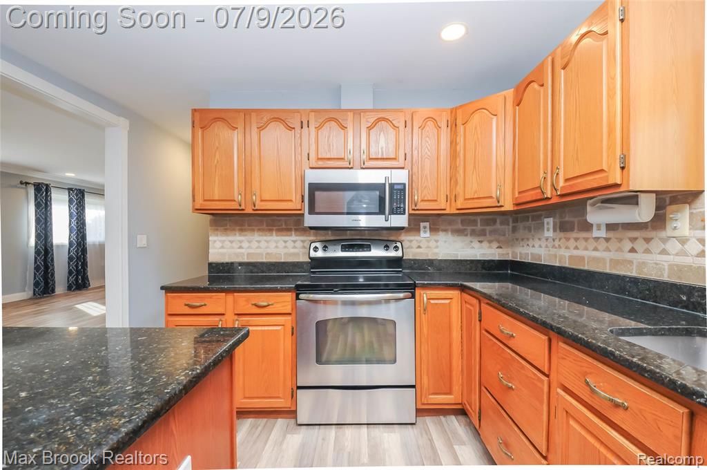 50191 Cedargrove Road, Utica, MI 48317 — Photo 7