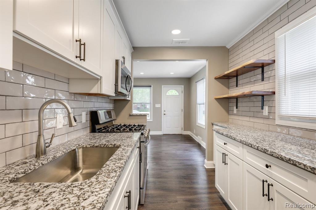 811 HUMPHREY Avenue, Birmingham, MI 48009 — Photo 4