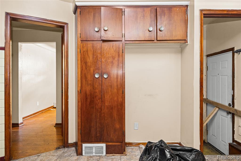 19714 Ryan Road, Detroit, MI 48234 — Photo 24