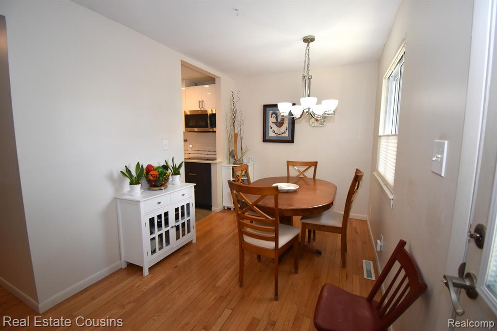 7230 BLUEWATER Drive, 130, Clarkston, MI 48348 — Photo 5