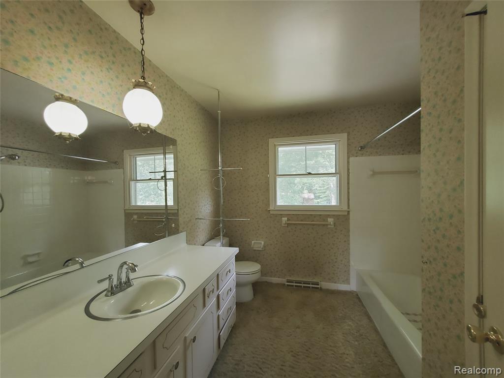 8276 Appleway Drive, Grand Blanc, MI 48439 — Photo 41