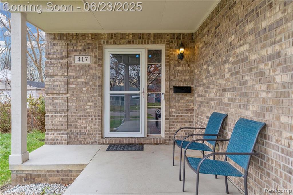 417 E BERNHARD Avenue, Hazel Park, MI 48030 — Photo 4