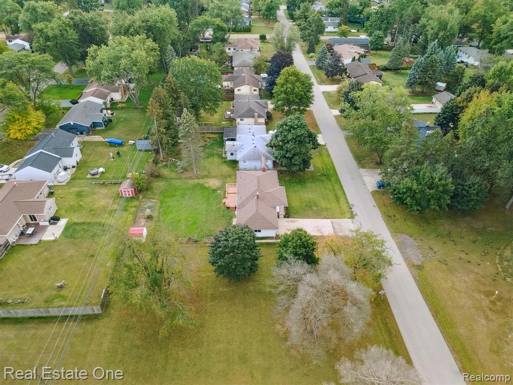2436 Woodlawn Street, Wolverine Lake, MI 48390 — Photo 52