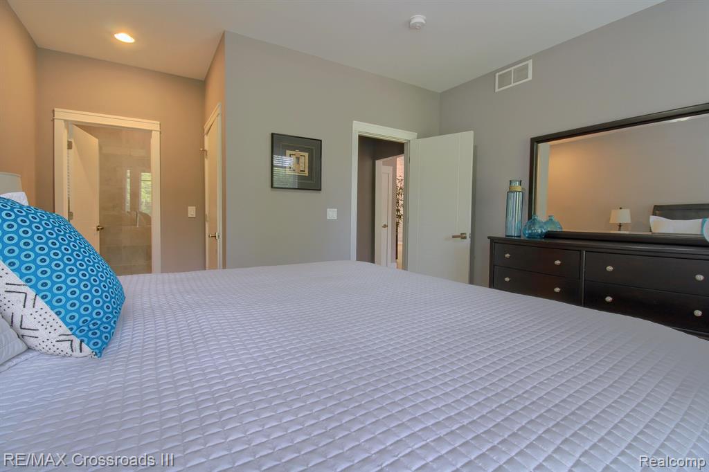 47605 HANFORD Road, Canton, MI 48187 — Photo 29