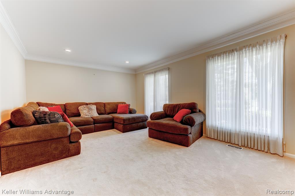 16131 Winchester Drive, Northville, MI 48168 — Photo 6
